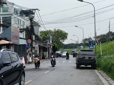 Mặt phố bát khối   diện tích lớn   mặt tiền rộng   vị trí kinh doanh đỉnh 3