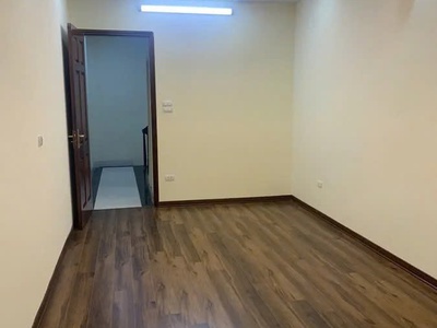 Nhà mới ô tô đỗ cửa bát khối 32m2 x 6 tầng,mặt tiền 6.1 tỷ long biên. 3