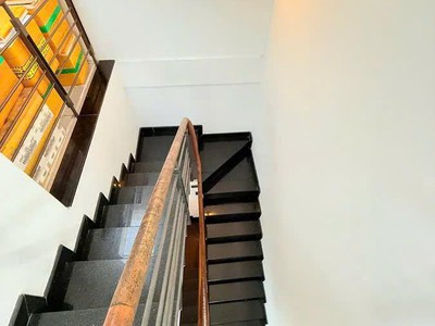Căn góc hxt, 65m2 x6 tầng đẹp ở ngay, vị trí kd đỉnh, chủ xoắn bán 2