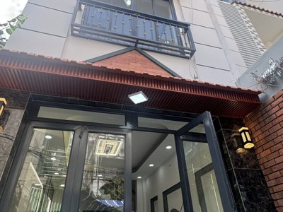 Bán nhà Nguyễn Biểu Q5 - 4PN hẻm 3m - cách MT chỉ 20m - giá 8,9 tỷ 0