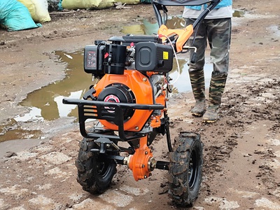Máy cày đất, xới đât đa năng chạy dầu Yikito 7hp có đề điện. 0