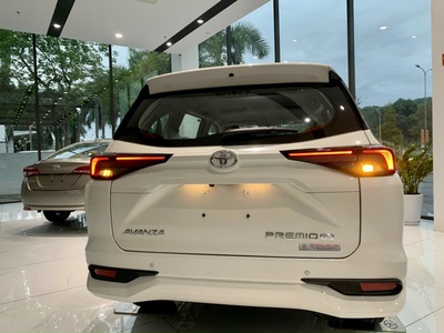 Avanza Premio 1.5 CVT 2023   Bạc, 36.100km 3