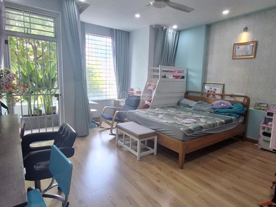 Mặt tiền 90m2 - giá 14.2 tỷ - ngay chợ Phú Thuận - Cao Thị Chính, Q7 6
