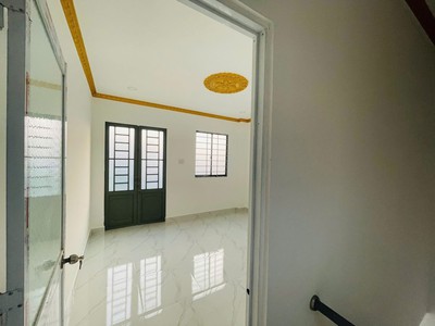 Chủ gửi bán nhanh nhà Đường Tập Đoàn 10, giá chỉ 620 triệu, cơ hội sở hữu ngay 3