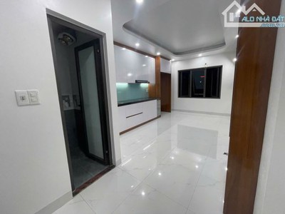  nhà mới cầu diễn   6 tầng thang máy   ở ngay   mở vp tại nhà   giá 7.5 tỷ 1