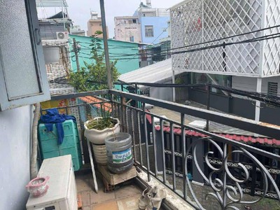 Hot, cần bán gấp nhà hxh âu dương lân  p3, q8  dt:42m2  4 x 11m  2t,2pn,2wc chỉ 4.66 tỷ 2