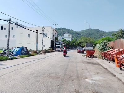 Bán đất tặng nhà cấp 4   trung tâm bắc nha trang   giá tốt 1