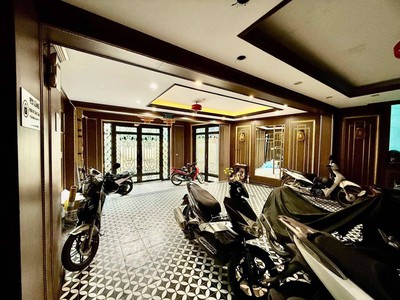 Khách sạn lô góc trần duy hưng   full nội thất   dòng tiền ổn định 120tr/tháng 2