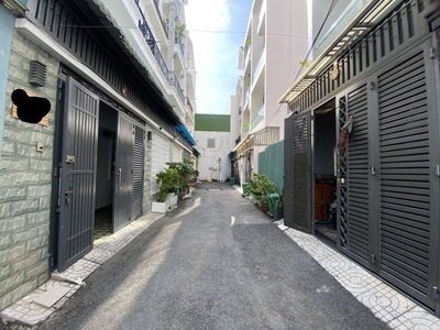 Nhà gò vấp 50m2, xe hơi ngủ nhà, ngang hơn 4m, 4pn, thương lượng mạnh 1