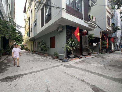 Bán 52m đất mặt tiền 4m lai xá,kim chung,phân lô ô tô vỉa hè 1