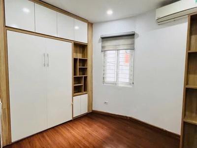Cho thuê nhà ngõ định công hạ, 33 m2 4 tầng, 3 ngủ, 3 vệ sinh, ở  nhóm 7 người, 11 triệu 3