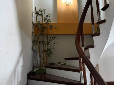 Cho thuê nhà ngõ 850 láng, 5 tầng x 45m2, mt5m, 7 ngủ, 20 triệu ở nhóm,  chdv... 3