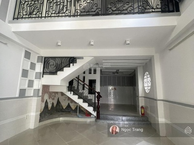 Bán tòa căn hộ dịch vụ góc 2 mặt tiền ngay nơ trang long - phạm văn đồng tổng 8pn hđt 45 - 50tr/th 2
