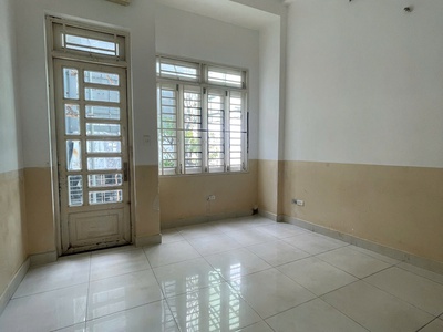 Cho thuê nhà 2  mặt tiền - phan văn trị- gò vấp - dt 320 m2 - giá 40 tr/tháng. 0