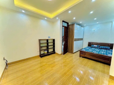 Cần bán nhà riêng chính chủ 5 tầng ngõ 318 La Thành giá 8.5 tỷ 1