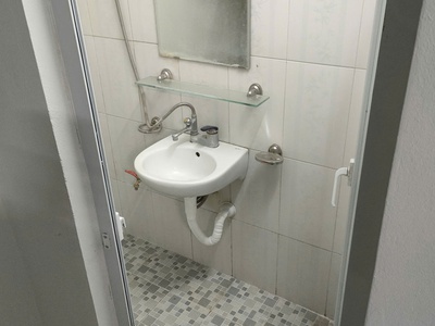 Bán gấp giá rẻ trương định 15m/20m,3 tầng,mặt tiền1m/3m,1.8 tỷ hoàng mai. 2