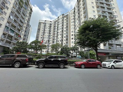 Bán chdv 7 lầu, mt, rộng 6m, 14pn tn.100tr ngay sân bay 37.8 tỷ 4