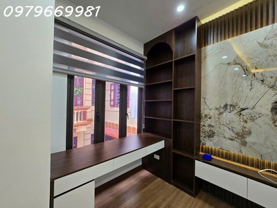 Ngõ quỳnh-bạch mai: nhà mới 5 tầng x 30m. giá 7,2 tỷ 1