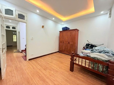 Phân lô ô tô vào nhà phạm tuấn tài 50m 5t, mt 4.5m, nội thất cực đẹp, 19 tỷ 2