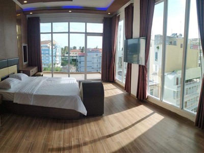 Bán toà căn hộ 6 tầng gần đại học nha trang, đường nguyễn đình chiểu dt: 70m2  giá bán: 12tỷ có tl 3