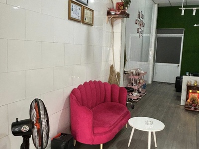 Cần sang lại tiệm nail mi gội mặt tiền phan anh, bình trị đông, bình tân 3