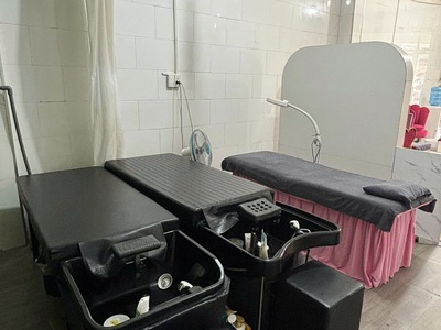 Cần sang lại tiệm nail mi gội mặt tiền phan anh, bình trị đông, bình tân 4