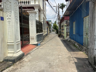 Bán đất mặt ngõ 210 Thành Tô   Tràng Cát dt 90m2 ngõ rộng hơn 3m oto có chỗ quay đầu. 1