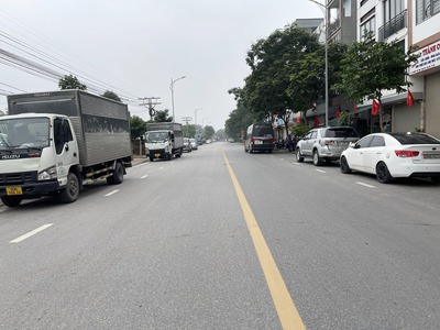 Cần bán 30m2 nhà 4 tầng mặt phố Nguyễn Thời Trung. Vị trí đẹp, kinh doanh, văn phòng, công ty 5