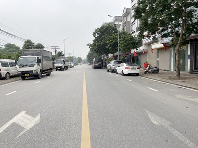 Cần bán 30m2 nhà 4 tầng mặt phố Nguyễn Thời Trung. Vị trí đẹp, kinh doanh, văn phòng, công ty 6