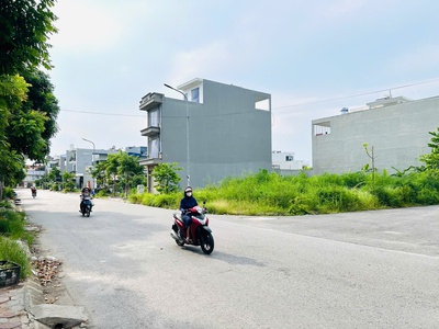 Bán Đất Phân Lô Đống Chuối   Trương Văn Lực, Hồng Bàng, Hải Phòng   75m    Hướng ĐN.3,4 tỷ 3