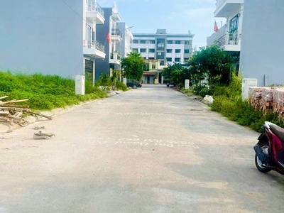 Bán Đất Phân Lô Đống Chuối   Trương Văn Lực, Hồng Bàng, Hải Phòng   75m    Hướng ĐN.3,4 tỷ 0