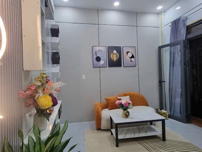 Hàng hiềm chỉ nhỉnh 2 TỶ -Hẻm xe hơi - Sổ đẹp - Dọn ở ngay -  4x12.6 4
