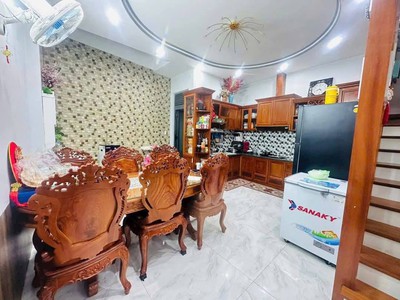 Bán nhà 1 trệt 2 lầu hẻm ô tô đường phạm hồng thái, p7, vũng tàu. 3