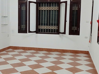 Cho thuê mbkd ngõ ô tô huỳnh thúc kháng, 72m2 x 4 tầng, mt 7.2m, 40 triệu/th 1