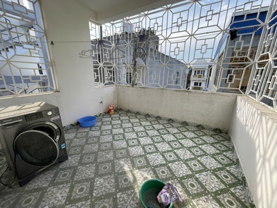 Cho thuê nhà mặt phố Văn Cao, DT: 85m2, 4 ngủ khép kín. 8