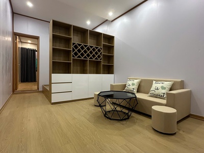 Bán nhà tập thể thái thịnh   50m, 2 ngủ, full nội thất   ô tô đỗ cửa   chỉ 30m ra phố   giá cực 1