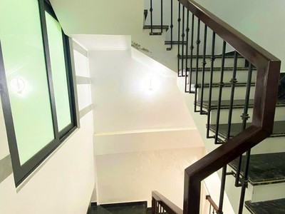 Cho thuê nhà mặt đường Nguyễn Lương Bằng, TP HP mới, 250m2/sàn, mặt tiền 10m, KD tốt 1