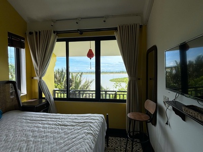 Villa mt Nguyễn Tri Phương - ngay ven sông lớn Thu Bồn cần bán 2