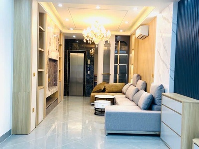 Văn Cao 60m2 x Mặt tiền 4.7M - 2 mặt thoáng - Ô chờ thang máy - Cách mặt phố 15M - Ô tô dừng đỗ 5