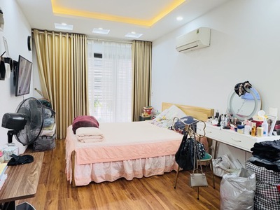 Hoàng đạo thành, lô góc 6 tầng xe tải tránh, kinh doanh sầm uất, thông tứ phia 4