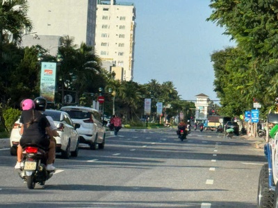 Chính chủ đất nam hoà xuân, kề lô góc giao nhau hai đường 10,5m lề 5m, thông sang đảo kim cương 3