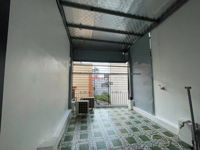 Nhà mới ở luôn phố đàm quang trung 42m2 4 tầng mặt tiền 3.5m,8.1 tỷ long biên. 1