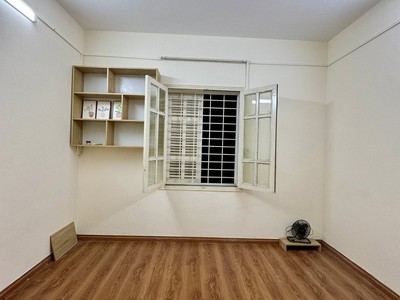 Bán căn hộ chung cư Đền Lừ, 60m2, lô góc phòng thoáng sáng, 2 phòng ngủ, 3 tỷ 2