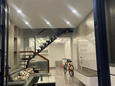 Nhà mới ở luôn phố đàm quang trung 42m2 4 tầng mặt tiền 3.5m,8.1 tỷ long biên. 0
