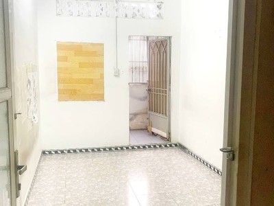 Hot, hàng hiếm, bán gấp nhà còn mới hưng phú  p9, q8  dt:40m2 3.1x13m  2t, 2pn, 2wc chỉ 4.7 tỷ 2