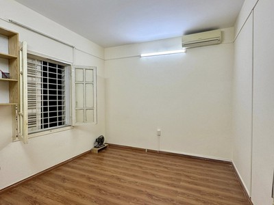 Bán căn hộ chung cư Đền Lừ, 60m2, lô góc phòng thoáng sáng, 2 phòng ngủ, 3 tỷ 3
