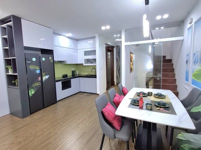 Nguyễn như đổ, tổ hợp lãnh đạo   tài phiệt giữ chủ quyền giữa trung tâm 2