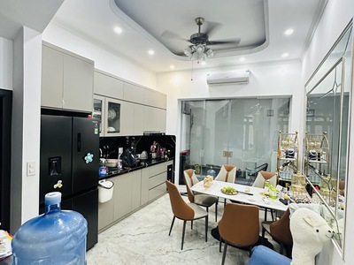 Siêu phẩm phân lô   gara ô tô   thang máy   2 mặt thoáng   trần khát chân   18 tỷ 2