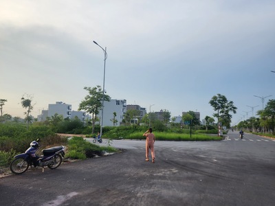 Bán lô đất tại kdt tân phú hưng, p. thạch khôi, hải dương nay là tp hải phòng 2