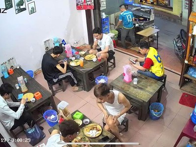 Sang quán bún đậu   nem nướng   khu vực đông dân cư sinh viên , cạnh ngay các trường đại học 3